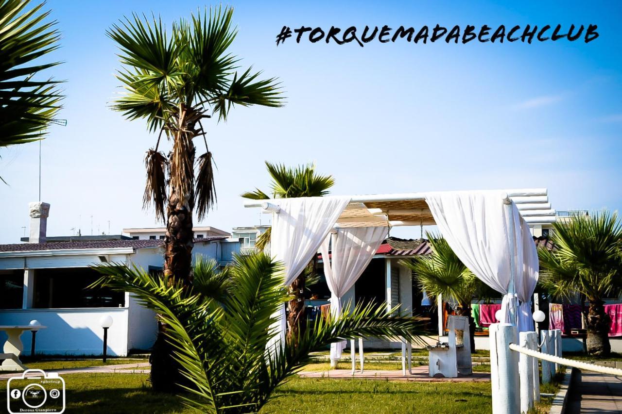 Torquemada Beach Club Margherita Di Savoia Eksteriør billede